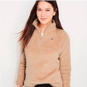 Vineyard Vines 1/2 zip fleece pullover
New with tag